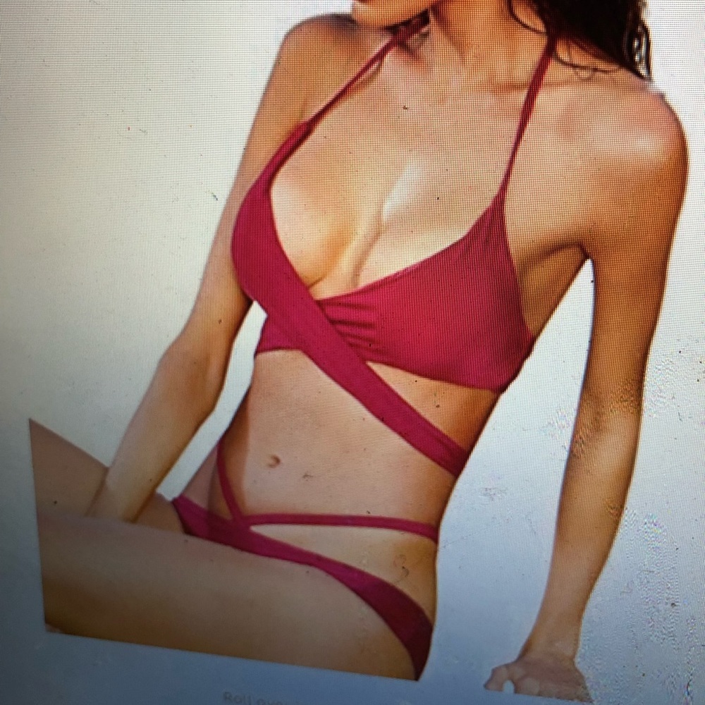 Strappy bikini